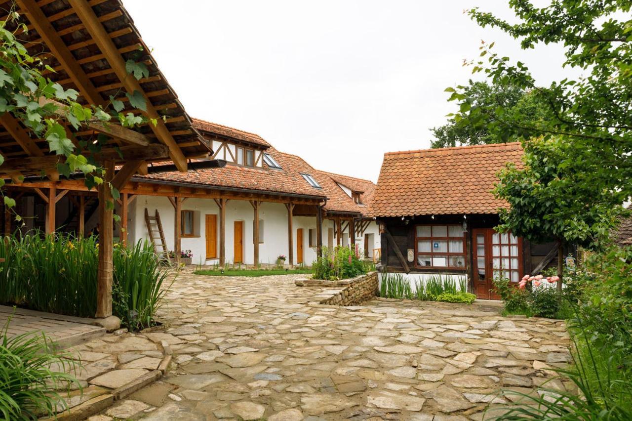 Viscri 44 Otel Dış mekan fotoğraf